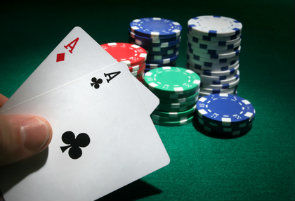 Exploring Live Dealer Games At Online Casinos